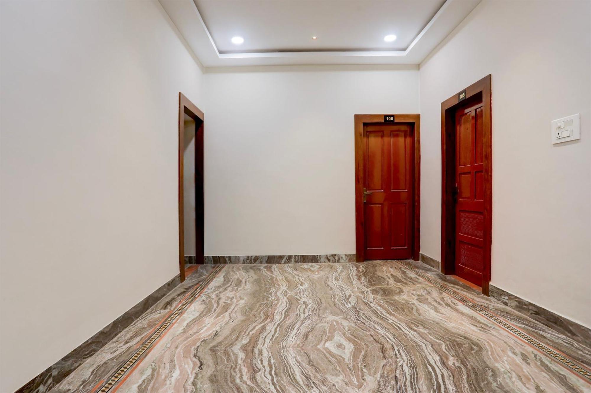 Hotel O Currency Inn Rāipur Extérieur photo